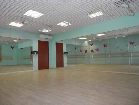 зеркала для хореографии, изготовление и установка зеркал, изготовление и установка зеркал для залов хореографии.