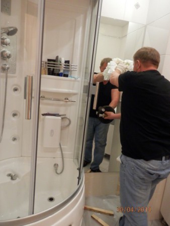 установка зеркала в ванной, изготовление и установка зеркал, зеркала для ванной. Москва, ул. Фестивальная, д. 17, корп. 1